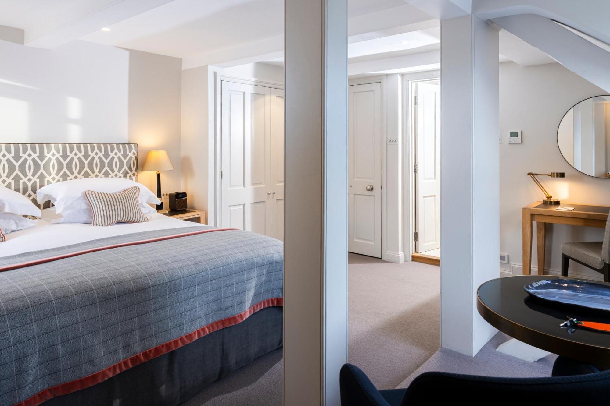 Old Bank Hotel Oxford Kültér fotó A suite at The Albany