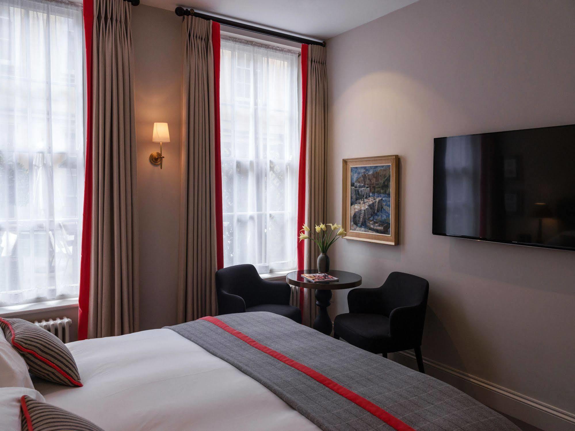 Old Bank Hotel Oxford Kültér fotó A bedroom at the hotel