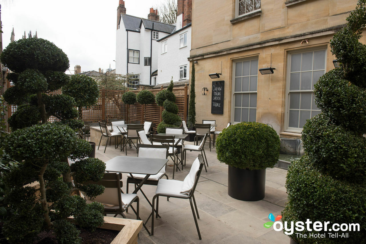 Old Bank Hotel Oxford Kültér fotó The hotel's courtyard